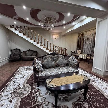 A Stylish Apartment In The Heart Of Tashkent! Eksteriør bilde