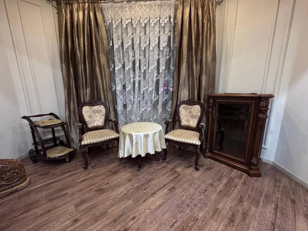 A Stylish Apartment In The Heart Of Tashkent! Eksteriør bilde